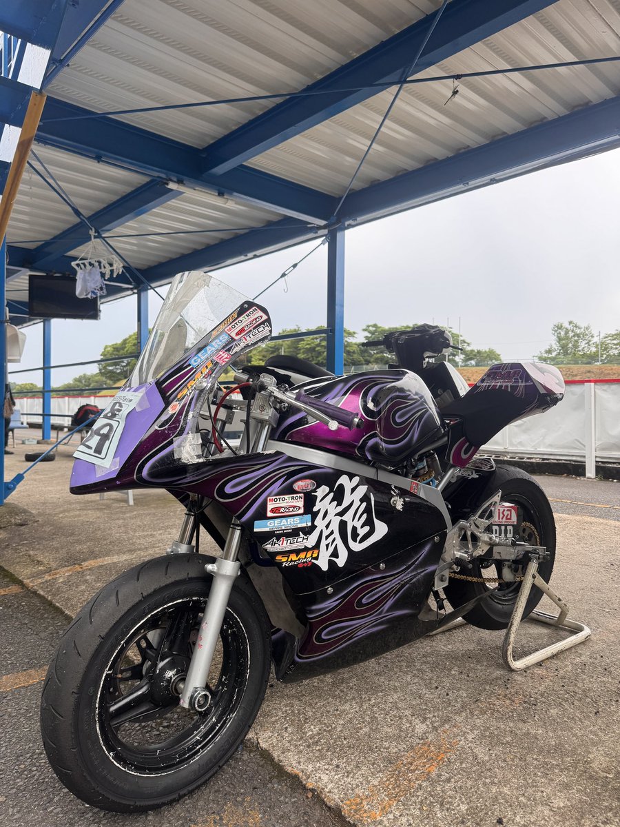 土曜日は名阪へ日曜日は近畿へ🏍³₃
梅雨前ラストかな？？と思い朝から全力で!!

2日で255周走った〜🐹ﾏﾜﾘｽｷﾞﾃﾊﾑｽﾀｰﾅｯﾁｬｳ…

そして両サーキット共ベスト更新っ🆙
先週の何か掴みかけた感はしっかり回収して
大満足の週末になりました⭐️

ありがとうございました〜！！！