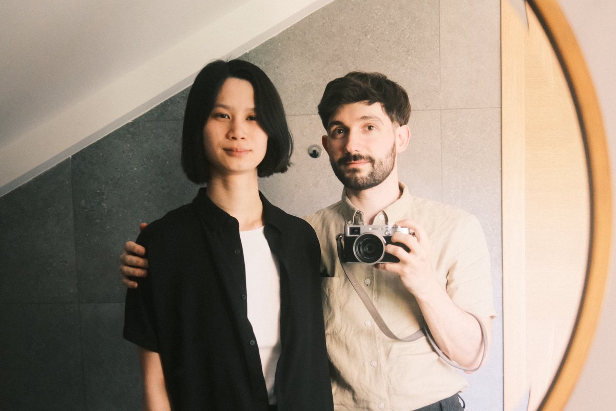 Esta semana ha sido emocionalmente durísima, pero, en el lado optimista de las cosas, hoy hace seis años que empecé a salir con esta persona adorabilísima que una vez exclamó con sincero entusiasmo: «¡Mira, una rana!».