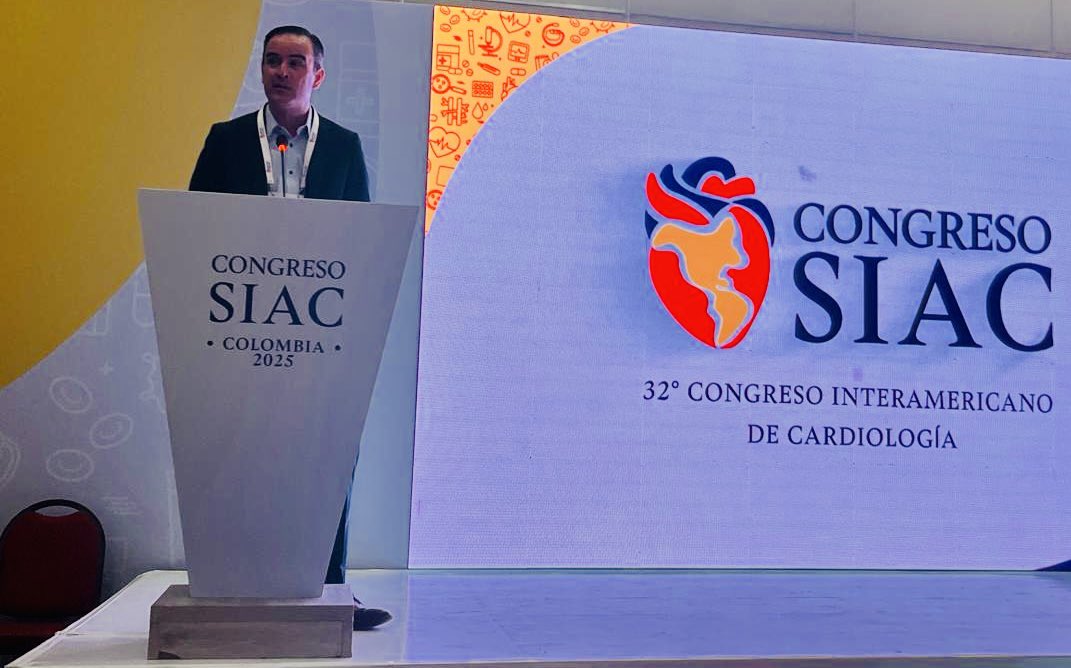 drEdgarFuentes's tweet image. Un gran honor participar y compartir conocimientos con grandes colegas y amigos de Latinoamérica, en el área de la Ecocardiografía, la Imágen Cardíaca y la Cardiología en general.
Felicitaciones  @SIAC_cardio 

@SISIACOficial