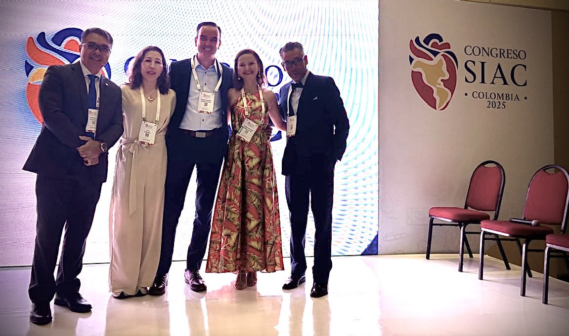 drEdgarFuentes's tweet image. Un gran honor participar y compartir conocimientos con grandes colegas y amigos de Latinoamérica, en el área de la Ecocardiografía, la Imágen Cardíaca y la Cardiología en general.
Felicitaciones  @SIAC_cardio 

@SISIACOficial