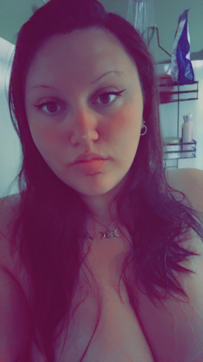 GoddessMariee66's tweet photo. On your knees and open your wallet. Silent send. Cashapp dings only. https://t.co/flxwQXrCQC