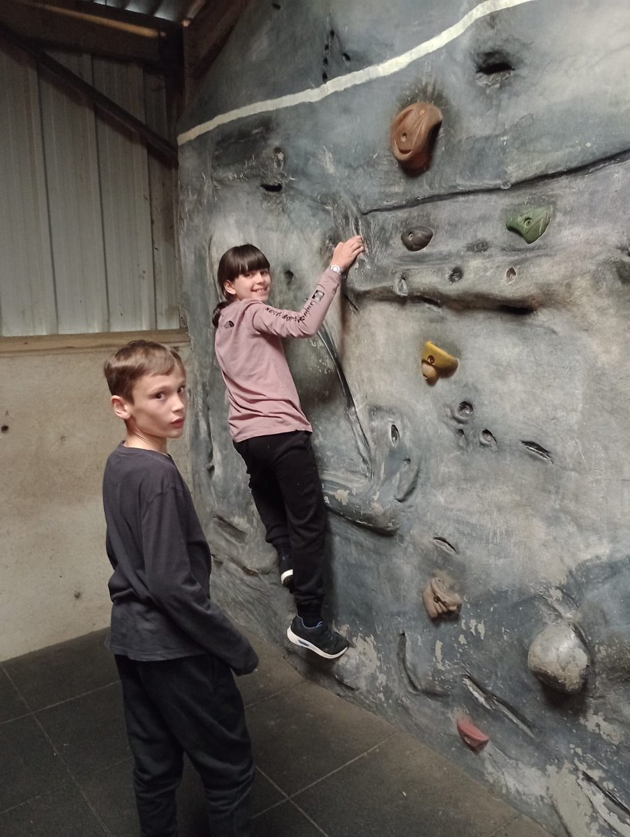 Wood End Primary tweet media