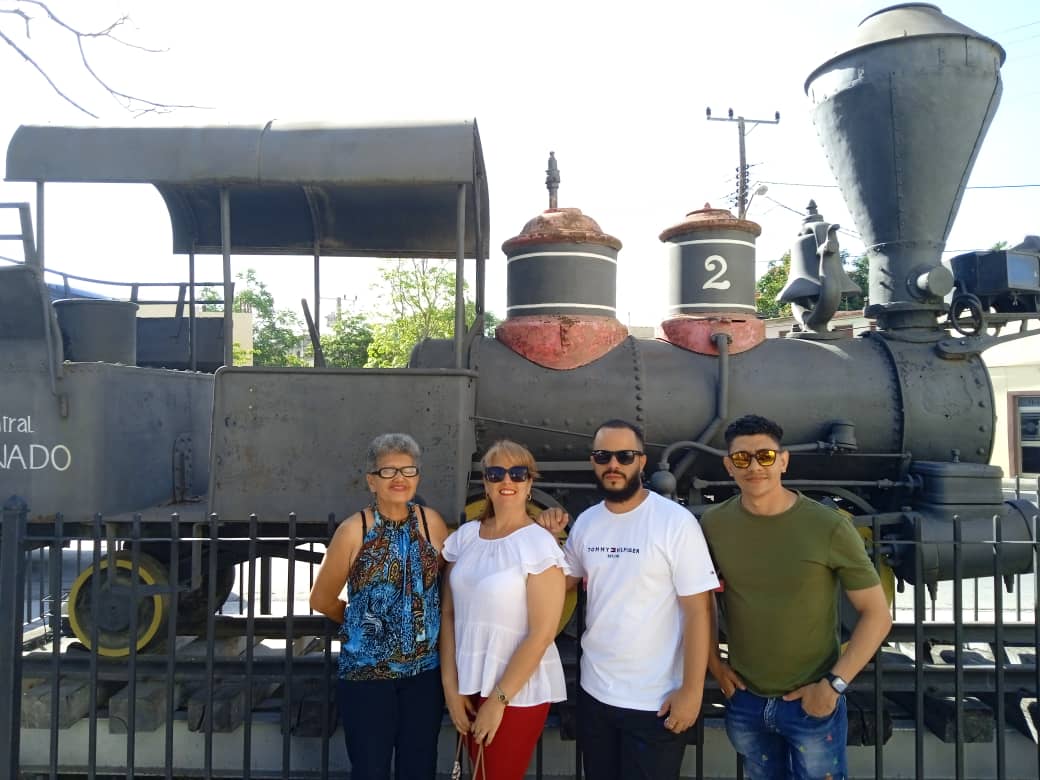 Felicidades a los Radialistas villaclareños 🇨🇺, 
merecedores del 4️⃣ lugar en el Festival Nacional de la Radio Cubana, el Sistema de Emisoras en #JuntosPorVillaClara sigue acompañando a su pueblo en la decisiva batalla comunicacional.