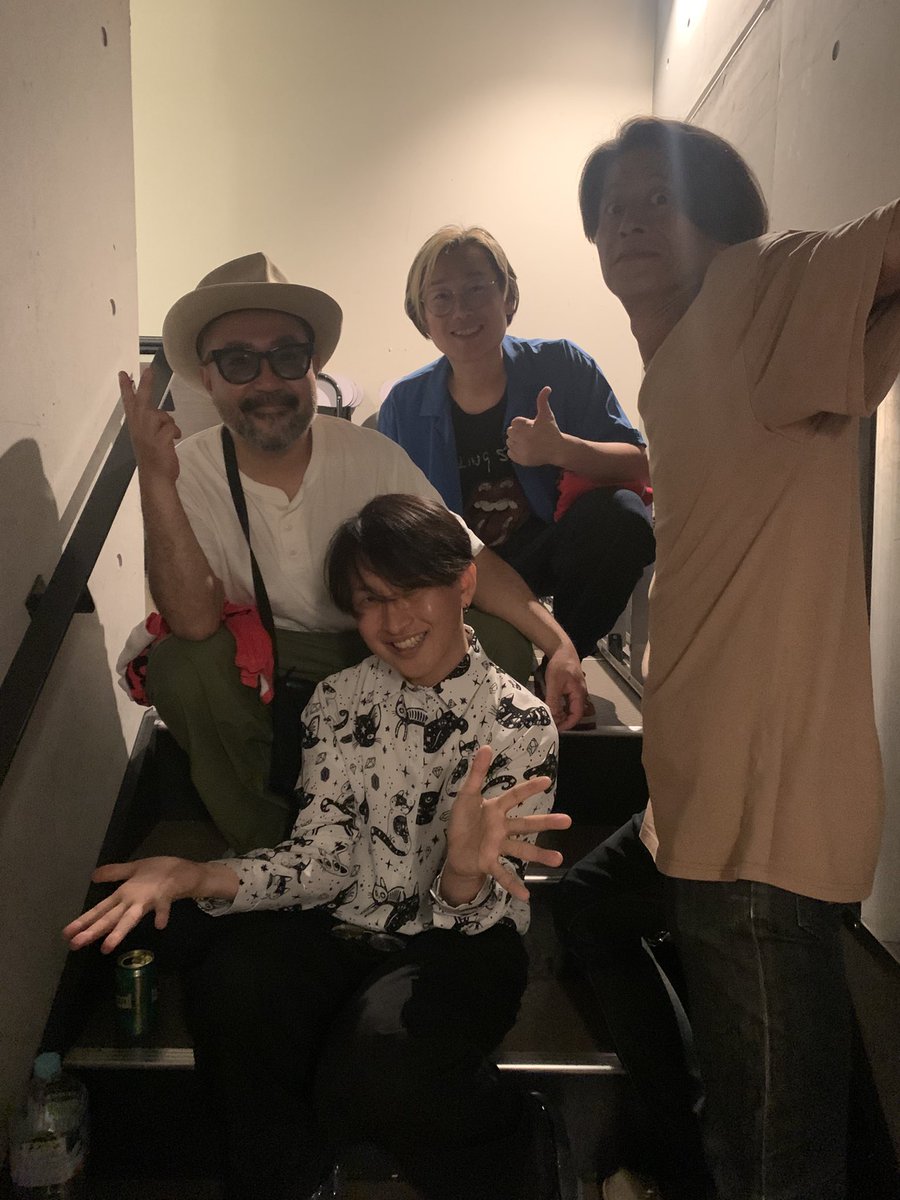 今日は友人のジ・エイトのヨースケくんのライブを観に行ったのだけど、対バンにいたGOING UNDER GROUNDに久しぶりに会いました。10年以上ぶりかも…相変わらず最高なライブでした！