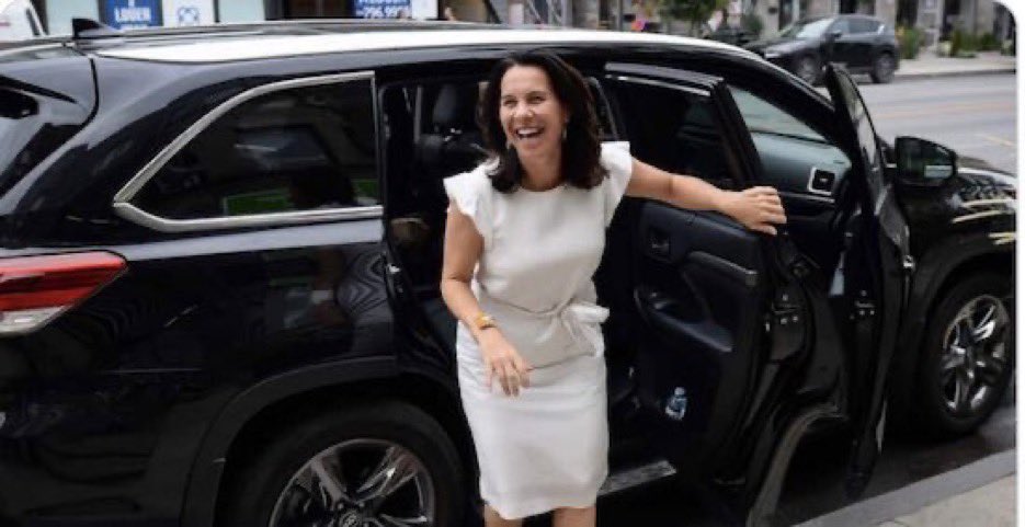 Quebec Sucks! (@sucksquebec) on Twitter photo Mayor useless <a href="/Val_Plante/">Valérie Plante</a> who does everything under her power to make sure using and parking your car is a miserable experience, gets chauffeurd around in her limo supplied by those same taxpayers she hates. #hypocrite Mayor useless <a href="/Val_Plante/">Valérie Plante</a> who does everything under her power to make sure using and parking your car is a miserable experience, gets chauffeurd around in her limo supplied by those same taxpayers she hates. #hypocrite