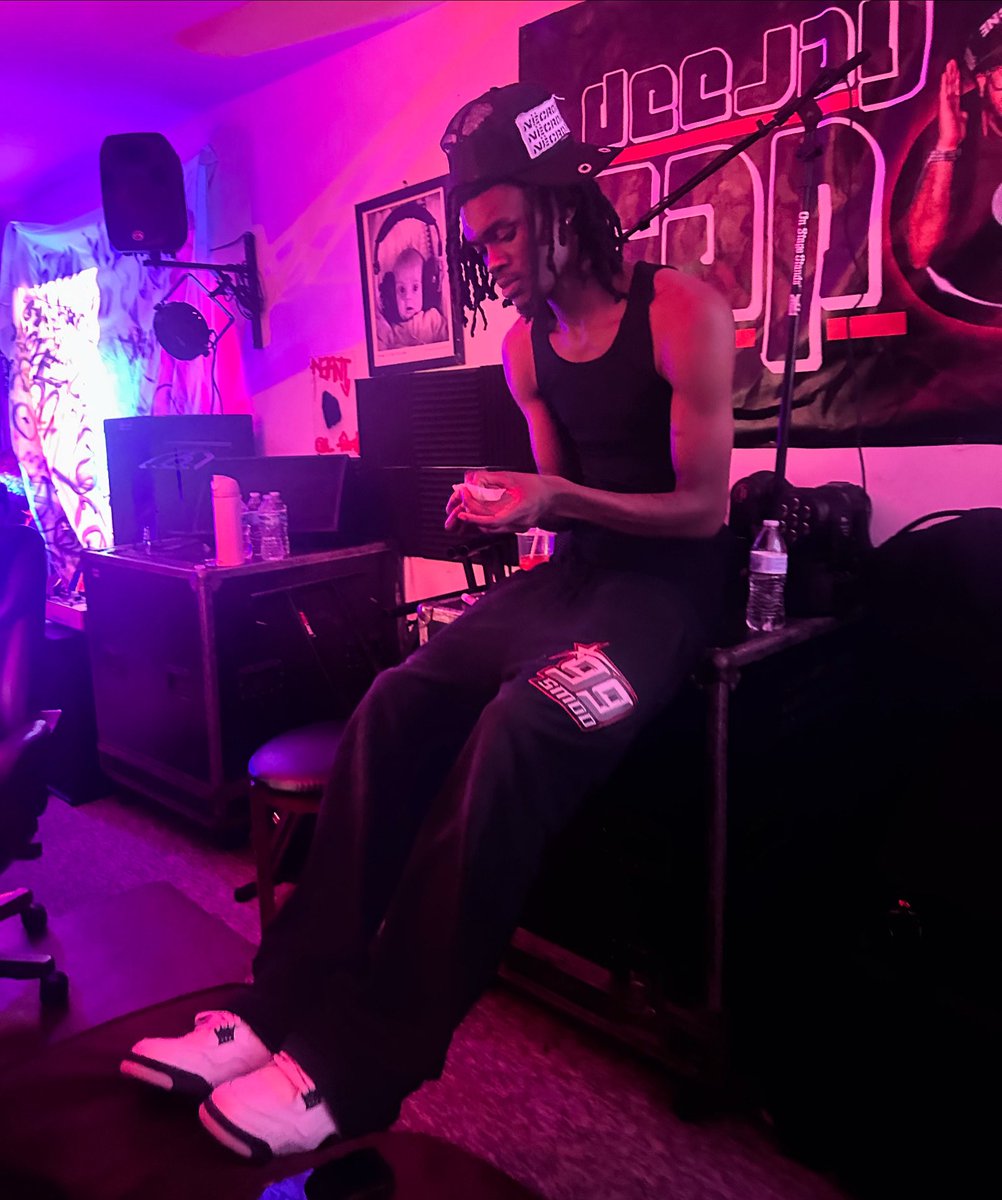 deadlikehezo's tweet image. Almost woke #FrFr