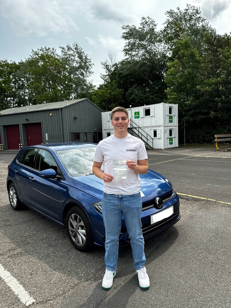 AndrewSinker's tweet image. Massive congratulations to Noah on passing your driving test today on your first attempt with no driver faults at all, that is an amazing achievement. It has been a pleasure helping you get on the road and i am going to miss your lessons. 
Stay safe and stay in touch 👏🚗