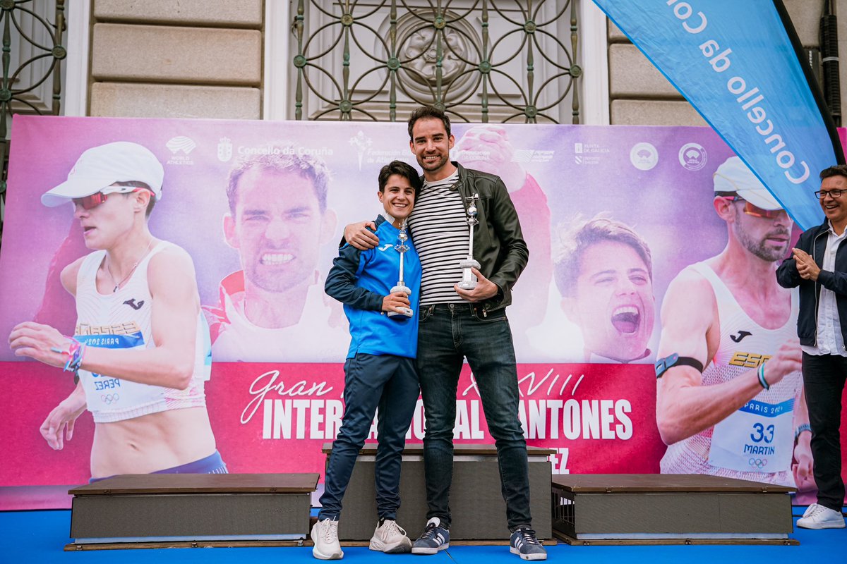 GRAZAS 🫂

Recoñecemento a María Pérez e Álvaro Martín polos anos dedicados a engrandecer o Gran Premio Internacional Cantóns da Coruña – Trofeo Sergio Vázquez