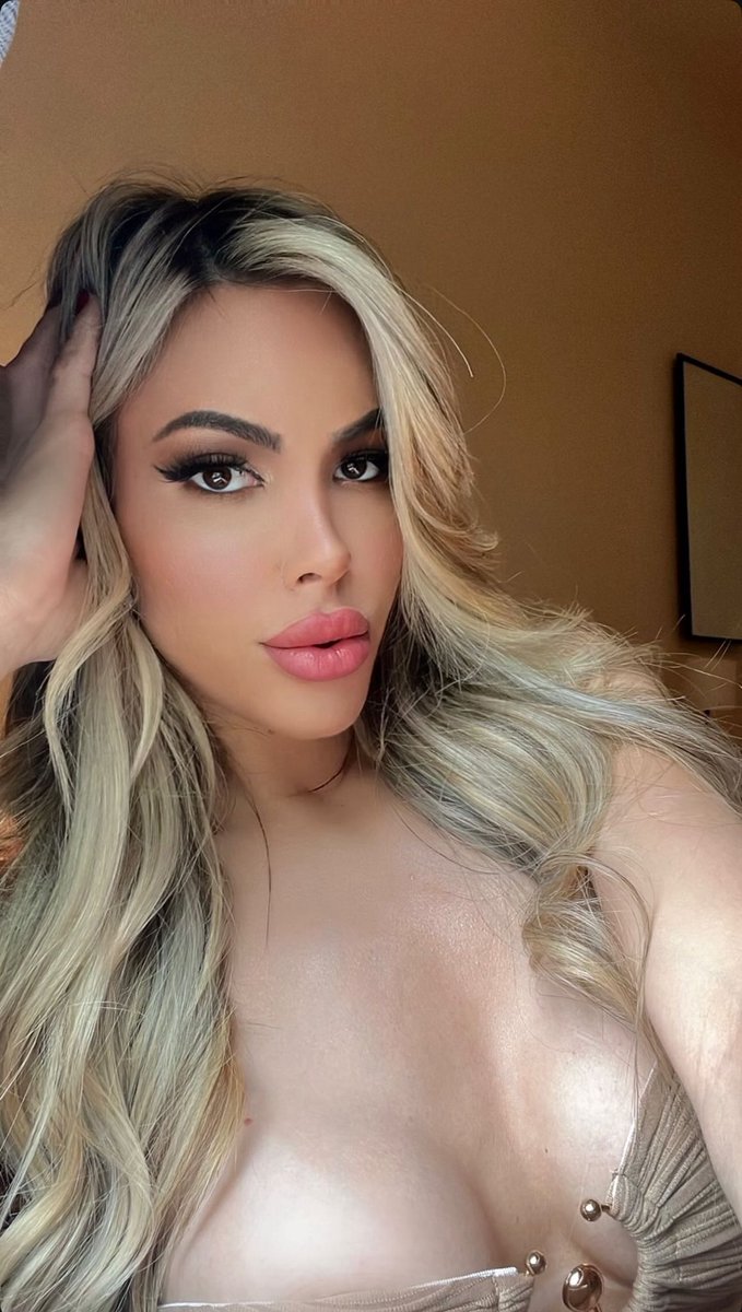 Жалаңаш жетілген әйелдер кездейсоқ жыпылықтайтын порно видео