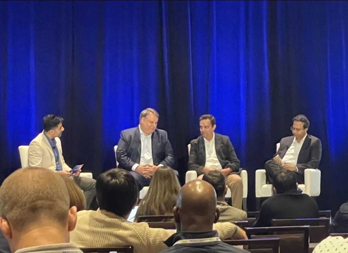 tech_mahindra's tweet image. Innovation in action at #FICOWorld25!

@Tech_Mahindra showcased its next-gen services and offerings around how #ResponsibleAl and #CoreModernization are reshaping the #BFSI landscape.

🎙️Breakout Session: From Hype to Impact
Pankaj Kulkarni shared how #GenAl is driving real…