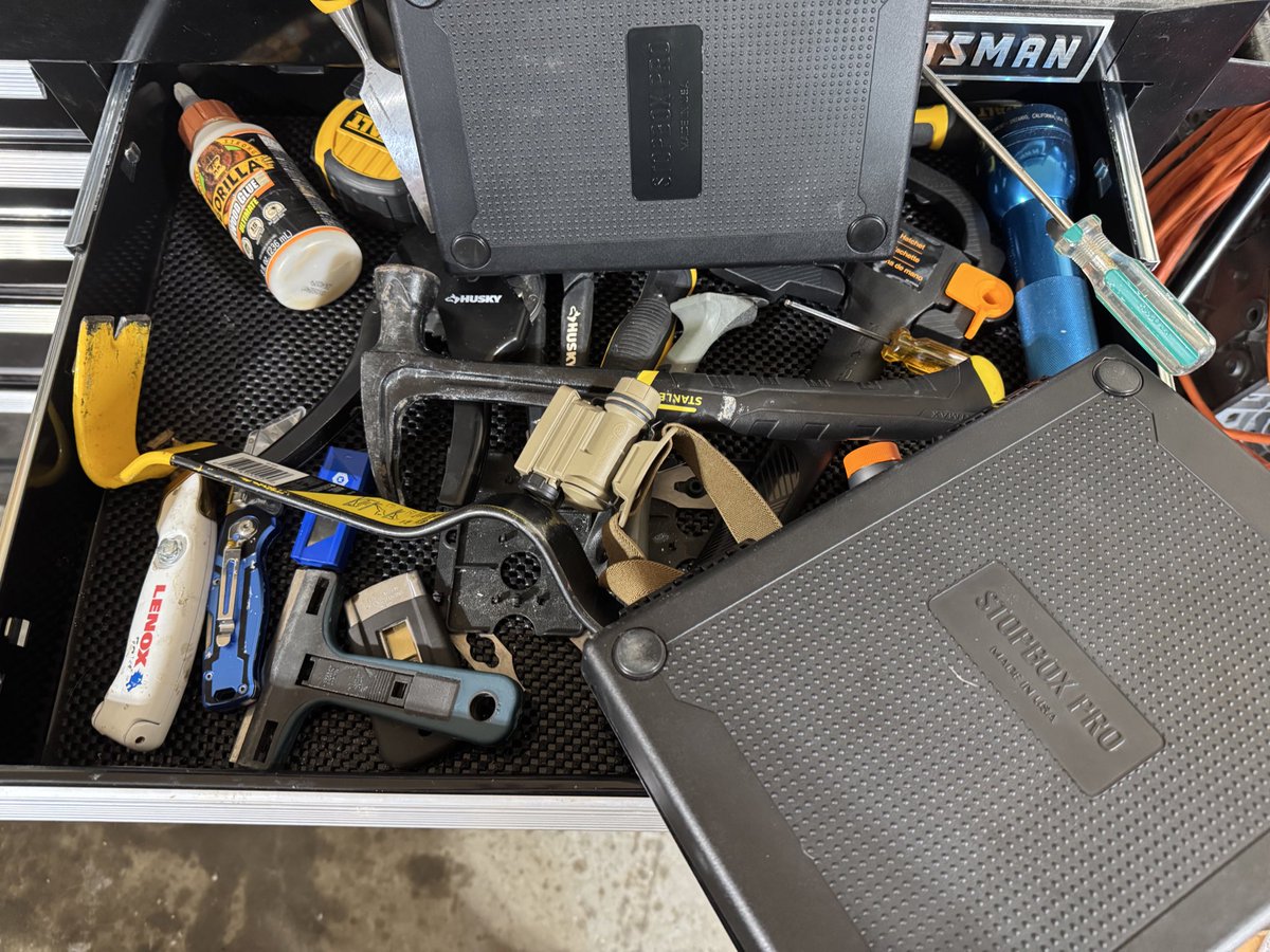 R3Gul8's tweet image. Thank you @stanleytools and @DEWALTtough for keeping my family safe after this miserable “safety box” proved the worst product for your home. #STOPBOX
