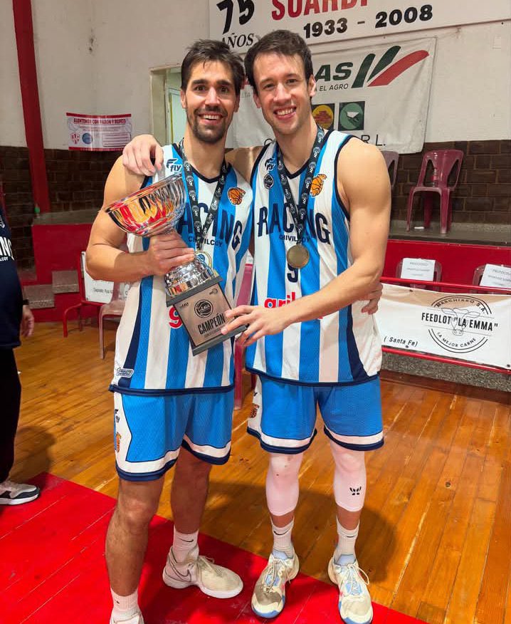 🏀El basquet volvió a dar otra gran explicación de por qué Río Tercero es la Capital Nacional del Deportista 
🙌 <a href="/racingchbasquet/">Racing Chivilcoy Basquet</a> acaba de ascender a la Liga Nacional con dos riotercerenses como figuras claves: <a href="/LucioReinaudi/">Lucio Reinaudi</a> y <a href="/SantiAssum/">Santiago</a>