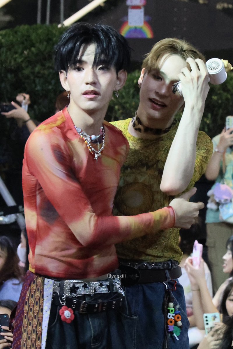 #ThankhunNEVONE
#PromNEVONE 
#SiamCenterxNEVONE
#SiamCenterPride2025 
#NEVONEth 
#BRIQ #RSMUSIC