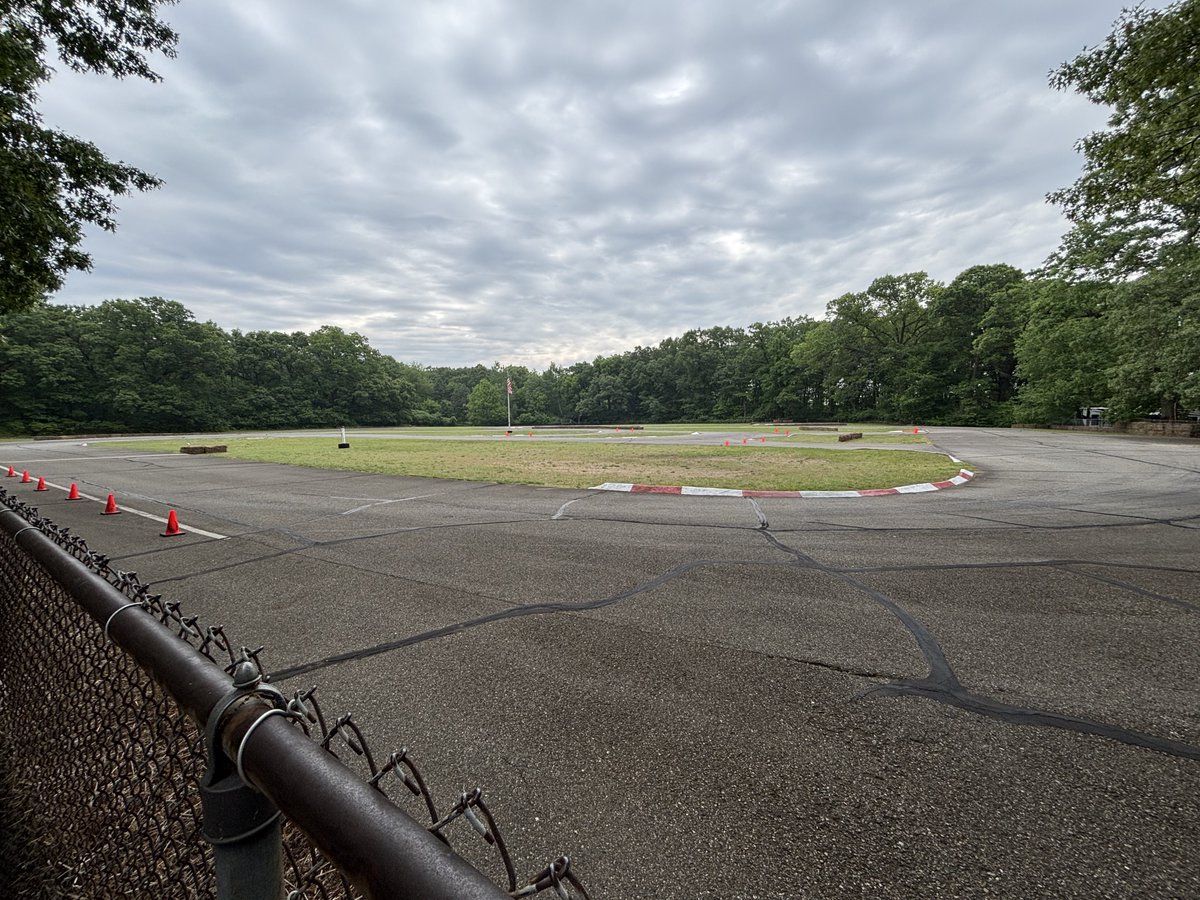 Ready for race day 🏁 Morning practice ended with cool temps and a damp track from an early AM rain shower but should be good to go for our 2 heat races and feature coming up later.
