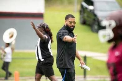 Hall-Tech Sports (@halltechsports1) on Twitter photo 🗣️🎙️Special HC Guests at 7:15pm:
Alabama Summer🏈 Football Talk…..
• 6A HC <a href="/C_Williams_FB/">Coach Clarence Williams, M.Ed</a> of the historic program <a href="/Woodlawn_FB/">Woodlawn Colonels Football</a> & 4A HC <a href="/Jackson52Coach/">Coach Rico Jackson</a> of the rising team <a href="/AnnistonDawgs/">Anniston Bulldog Football</a> will be on to discuss their teams & the summer 🏈activities…..
I caught up with both 🗣️🎙️Special HC Guests at 7:15pm:
Alabama Summer🏈 Football Talk…..
• 6A HC <a href="/C_Williams_FB/">Coach Clarence Williams, M.Ed</a> of the historic program <a href="/Woodlawn_FB/">Woodlawn Colonels Football</a> & 4A HC <a href="/Jackson52Coach/">Coach Rico Jackson</a> of the rising team <a href="/AnnistonDawgs/">Anniston Bulldog Football</a> will be on to discuss their teams & the summer 🏈activities…..
I caught up with both