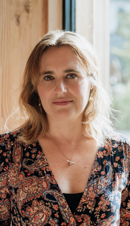 SaveAsWriters's tweet image. Writer+poet Abi Curtis reading for us this evening at this week&apos;s SpokenWord Sunday event at 6.30pm-still time to join!  Details here: saveaswriters.co.uk

#kentevents #poetrycommunity #creativewriting #spokenword #speculativefiction