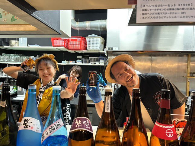 iyo877curry's tweet photo. 大阪！！！！めちゃくちゃスパイス飲みが盛り上がってマサラ！！！🍺🍛

ハラクロand field 第一回！！！ https://t.co/iZuQjNOOF7
