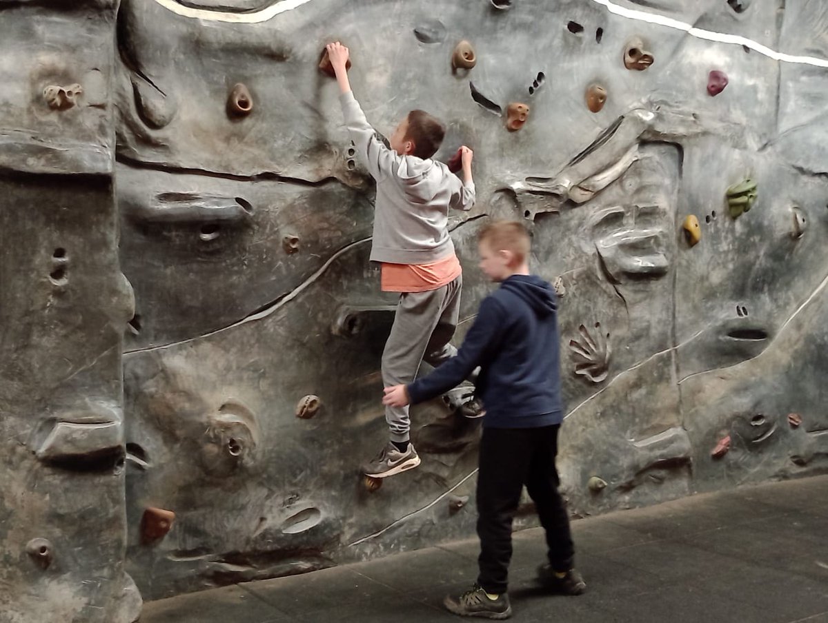 Wood End Primary tweet media