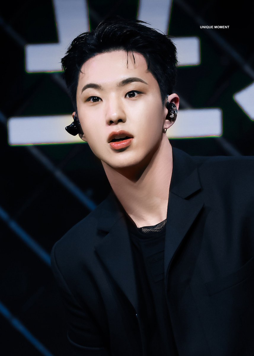 UniqueMoment_'s tweet image. 250608 GV
#호시 #세븐틴 #HOSHI #SEVENTEEN #ホシ
@pledis_17