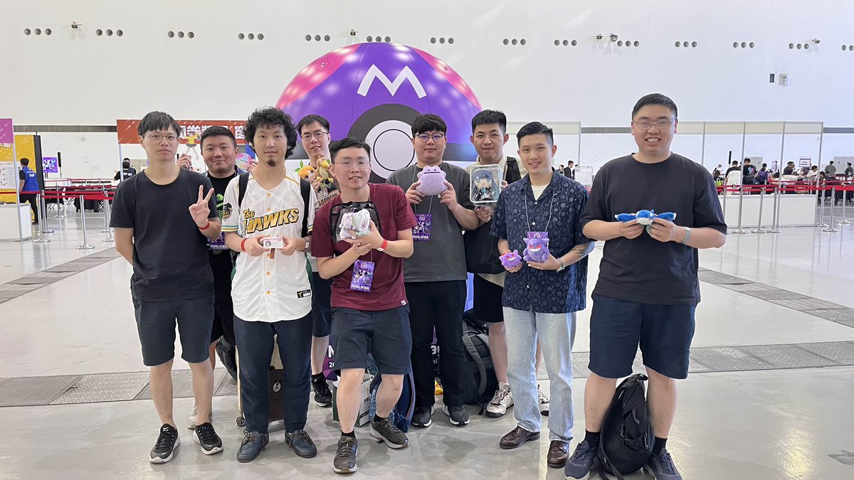 Master ball Day2 0-2 loss
<a href="/ChyrWill/">Megumi w</a> got the second place and TA, wish he can win the world championship 
This time team Paste pokepast.es/41320a7b2c45d0…