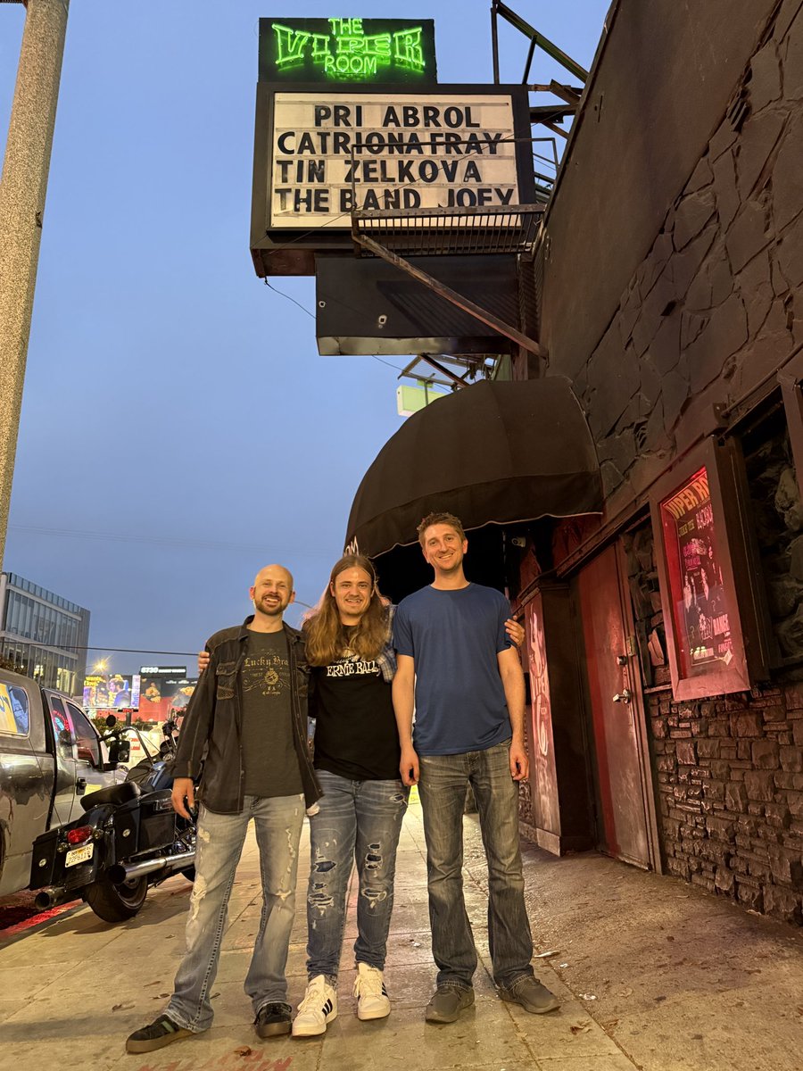 We had an awesome time at The Viper Room! Thanks to everyone who hung out with us, to the awesome sound guys and kelly mcgarry for having us out. We’re grateful for the opportunity to play there. More pictures and videos coming soon🎥📸

#hollywood #viperroom #original #live