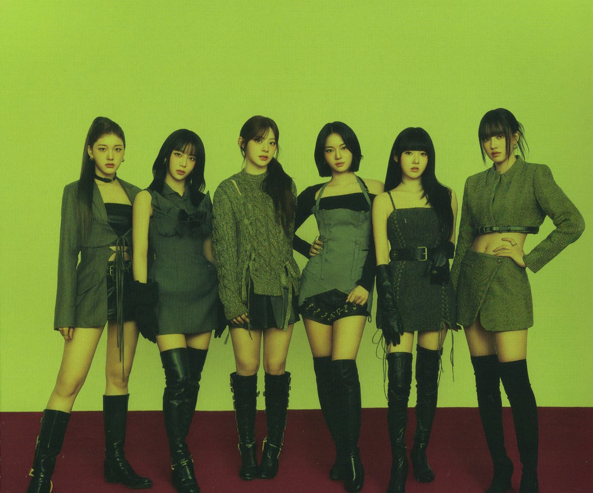 swithscans's tweet photo. [scan] STAYC Japan 6th Single『Lover, Killer / BEBE - Japanese Ver.』— Regular Edition

#STAYC #스테이씨 #ステイシー https://t.co/pwa4u7O3ln