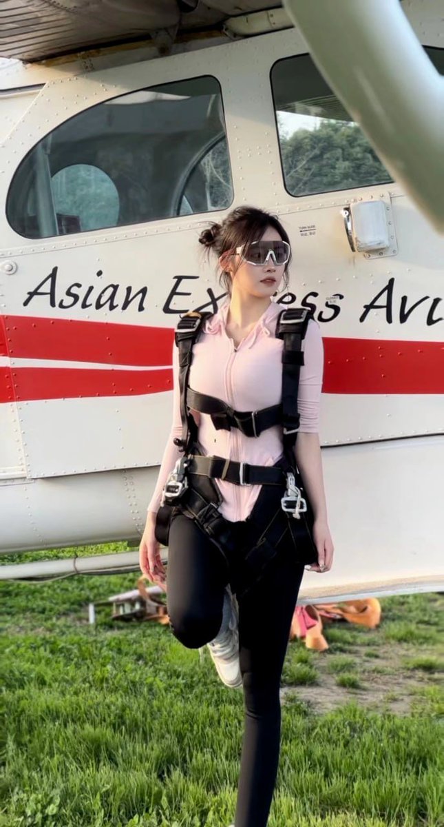 Shallow___py's tweet image. 새로운 모험을 위해 하늘로 날아보세요