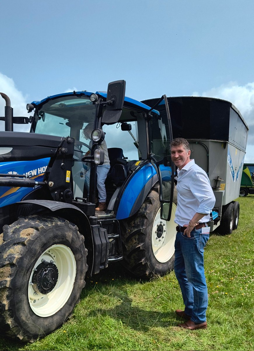 Edward Morello MP (@edwardmorellowd) on Twitter photo The sun came out for <a href="/OpenFarmSunday/">OpenFarmSunday</a>. Well done to <a href="/sophieaplin/">Sophie (Aplin) Gregory</a>, <a href="/DiscoverFarming/">Discover Farming</a>
and all the volunteers for organising a wonderful event at Home Farm. The sun came out for <a href="/OpenFarmSunday/">OpenFarmSunday</a>. Well done to <a href="/sophieaplin/">Sophie (Aplin) Gregory</a>, <a href="/DiscoverFarming/">Discover Farming</a>
and all the volunteers for organising a wonderful event at Home Farm.