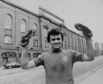 RangersFACTS's tweet image. 🗓 8th June 1977

Davie Cooper signs for the club he loved today in 1977 from Clydebank.

🚢 ‘The most expensive product from Clydebank since Cunard Line accepted delivery of QE2.’ -Daily Record

📰 Cooper goes to Ibrox for £100,00