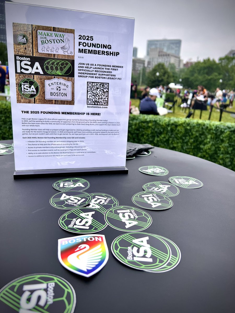 We had a wild time at the @BostonLegacyFC crest launch — and a garbage time own goal helped our @prideraiser campaign soar!  🦢
$550 pledged for @masstpc so far!

Fans will vote for game 2 on socials Monday so, there is still time to join the fun! 🏳️‍⚧️🏳️‍🌈 👉 bit.ly/BostonPrideRzr