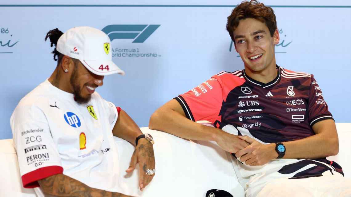 44britcedes's tweet photo. 🗞️ || George Russell about keeping contact with Lewis Hamilton.

"If anything, it's actually gotten a little closer. We sometimes fly together and talk to each other more often off the track too."

"We just have a good relationship. Lewis is someone whose company I really enjoy. He's obviously in the spotlight, more than any of us, and sometimes a protective shield goes up. But in a familiar setting, he's someone I get along with really well. It's nice to have someone like him, someone I also ask for advice from time to time, because he's at a completely different stage of his career."