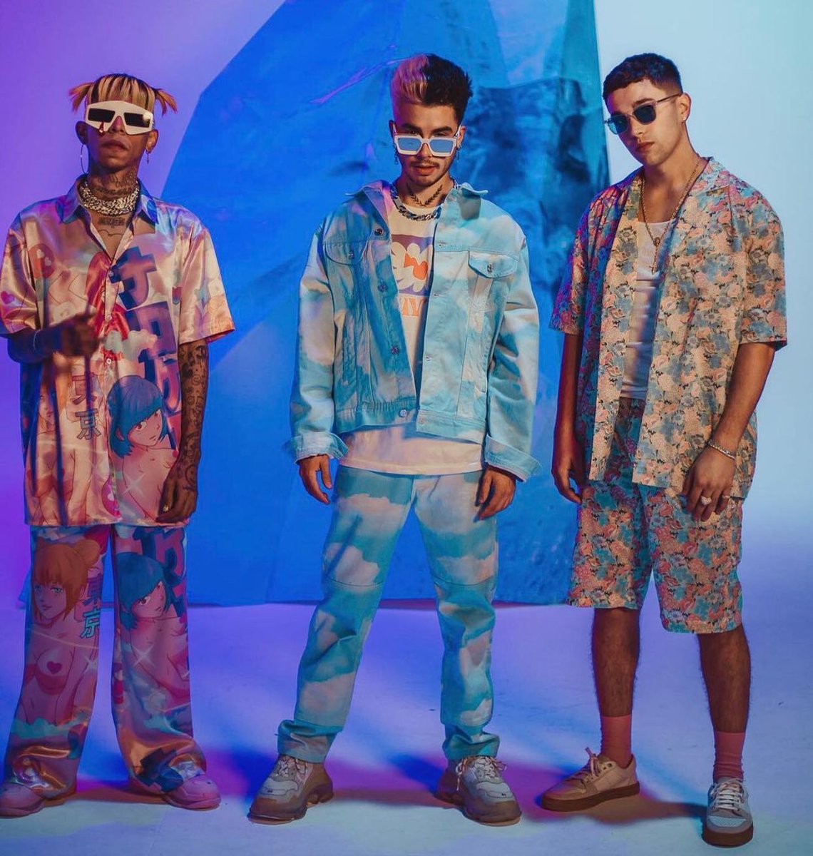 Massive love to Loco Boyz for welcoming me into your world and your culture. I’m so proud of what we created together as a very unique track on #VitaminD. The Latin influences, the bilingual bars… it’s all heart, all fire. Stuntin’ on ‘em! ❤️‍🔥🌎 #StuntinTBFY