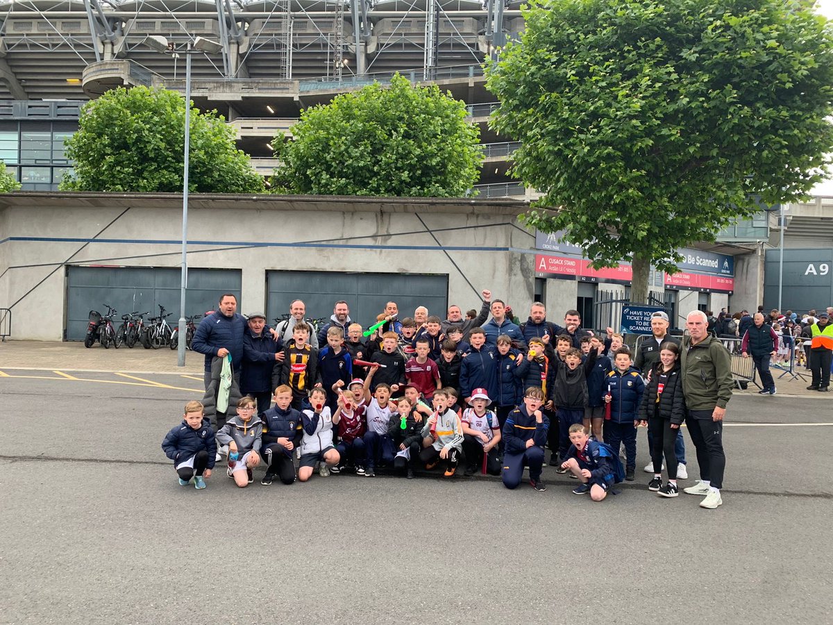 RossaGACBelfast's tweet image. Some of our juveniles down at HQ today for the Leinster hurling final - thanks to all our volunteer mentors giving the young gaels an unforgettable day out - special mention to Grego for organising then clearing off to premium level without everyone.