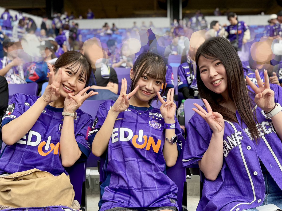 🏆Jリーグルヴァンカップ🏆
プライムラウンド進出おめでとうございます！

何度も息を呑むドラマのような試合🏟️💜
2戦目をホームへ導いた過去のサンフレッチェにも大感謝です！

今日は可愛い2人と観戦してきました🧸

#sanfrecce