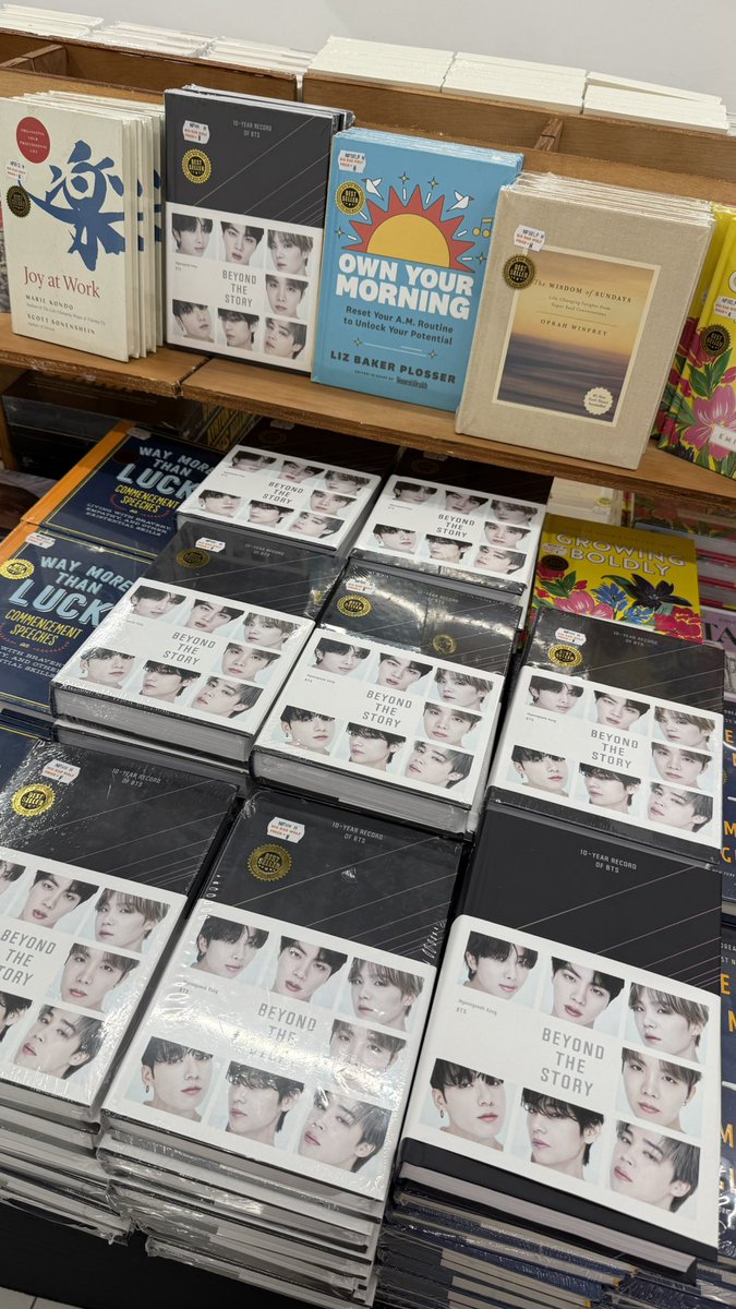 ctmasyitah931's tweet image. BTS FESTA 2025 Giveaway 🎉
For those who don’t have this book yet:
Just like, repost, and comment 💜
And please pray for my court cases to go smoothly 🙏

📅 One winner will be selected on 13th June 2025!