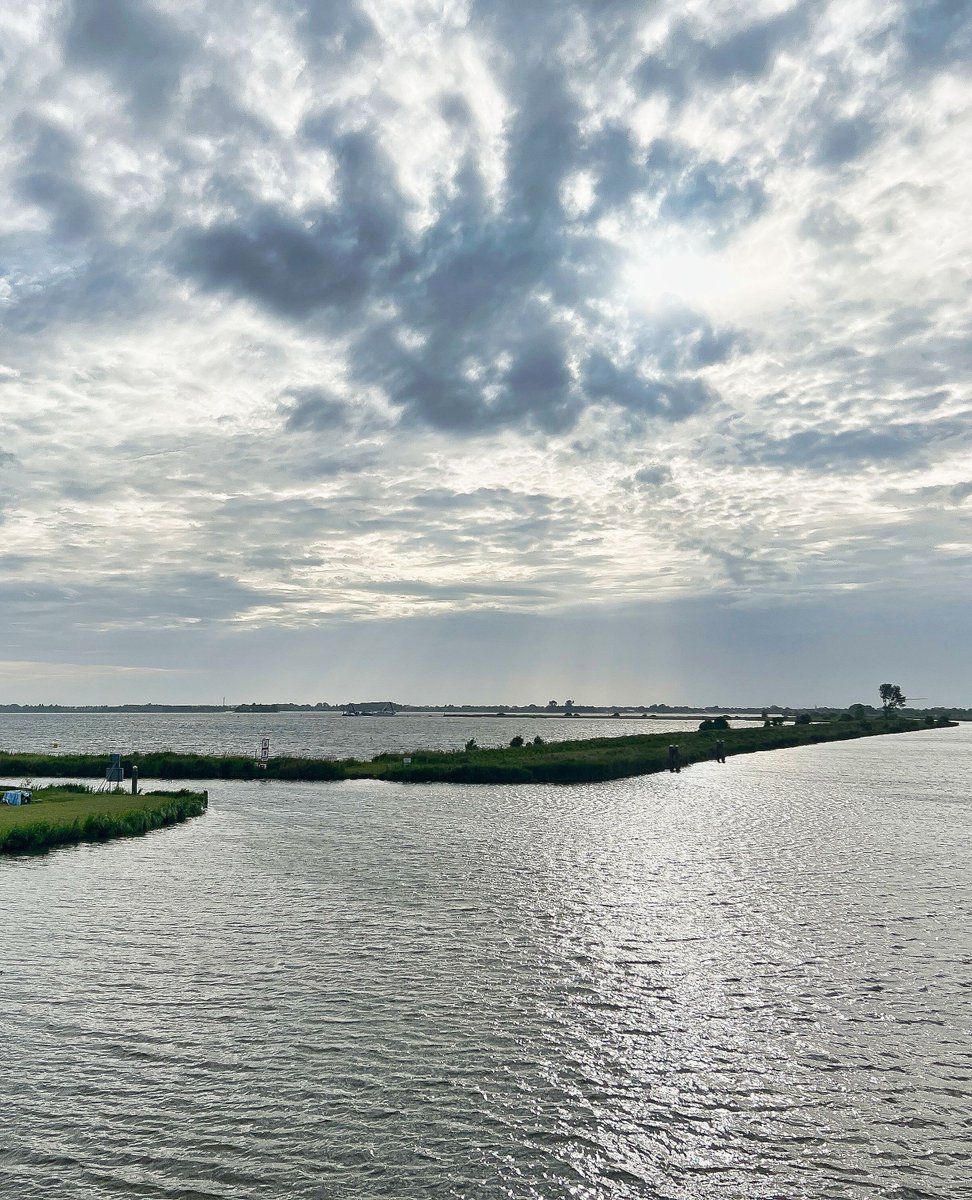 Bij natuurontwikkeling wordt circa 94 kiloton aan granuliet gebruikt. Men hoopt dat er geen acrylamide ontstaat. We wachten nog op antwoord of HHNK wel gaat monitoren. De vraag is natuurlijk: wie vond het überhaupt een goed idee..
#regioalkmaar #pvdd #HHNK #granuliet