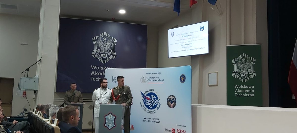 CUDZaragoza's tweet image. Los directores del @CUDZaragoza y la Academia General Militar #AGM_ET intercambiaron perspectivas sobre el futuro de la formación militar con sus homólogos europeos en el seminario EUMACS 2025 cud-agm.es/news/item/93