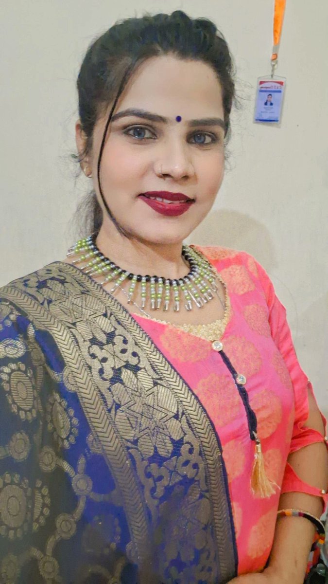 ऐ जिंदगी और कितने तजुर्बे कराएगी 
कोई तो अपना रहने दे
क्या सबके चेहरे से नक़ाब हटाएगी।।
😊😊
