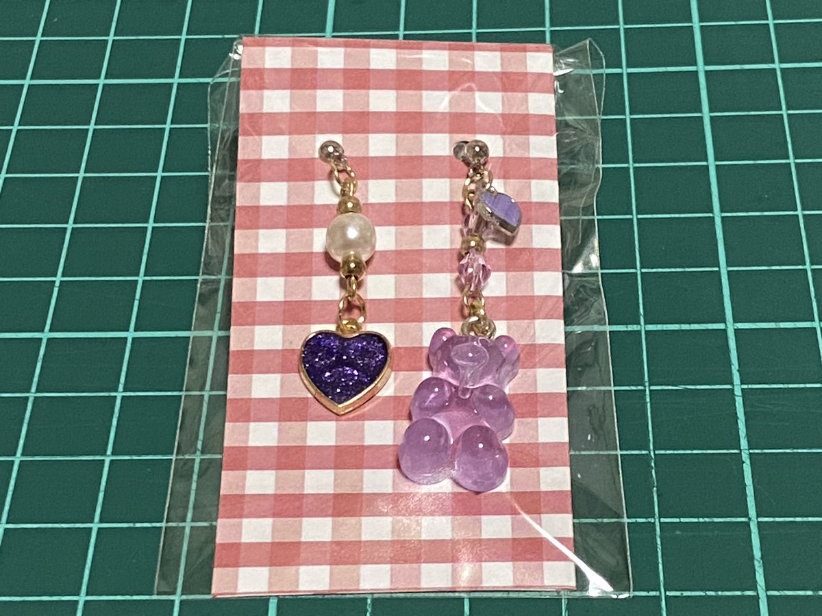 suchan_oj's tweet photo. 来月のイベントで友達とお揃いで
付けれるように作成😇
楽しみ楽しみ(((o(*ﾟ▽ﾟ*)o)))♡ https://t.co/GY3JOs9KAZ