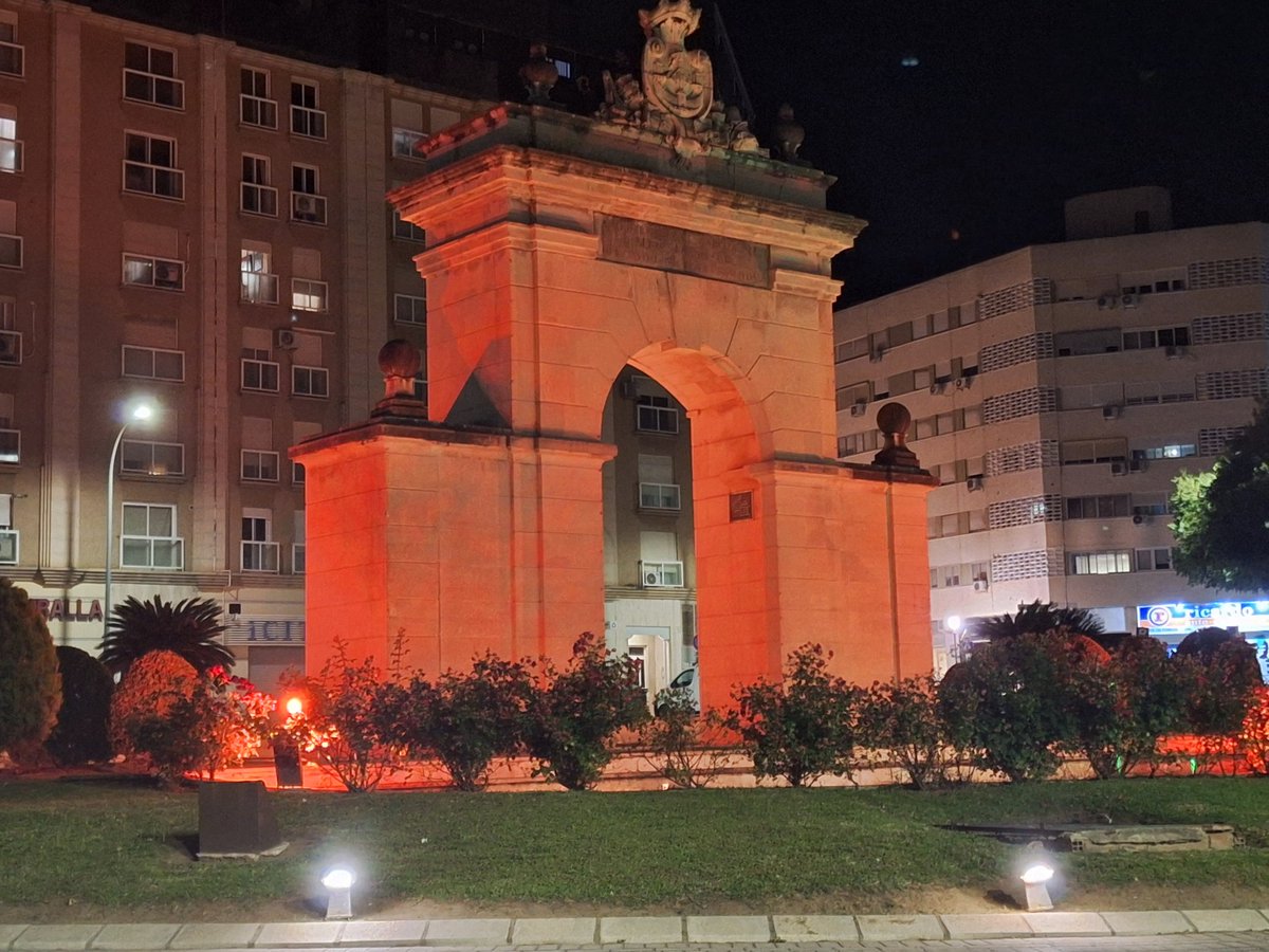 Un año más, el Excmo. Ayto. de XÀTIVA, Ilumina de NARANJA EL PORTAL del LLEÓ, con motivo del DÍA MUNDIAL de la ESCLEROSIS MÚLTIPLE a petición de EM Xàtiva Axem. GRACIAS