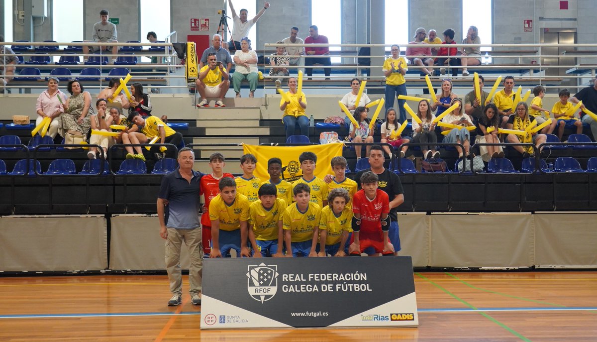 FutsalRFGF's tweet photo. ⏯️ Descanso en @ConcelloFerrol na COPA GALICIA INFANTIL

0⃣ Academia Futsal Ourense
3⃣ @CDLPfs 

#Futsal #CopaGalicia https://t.co/XplpTlpD6a