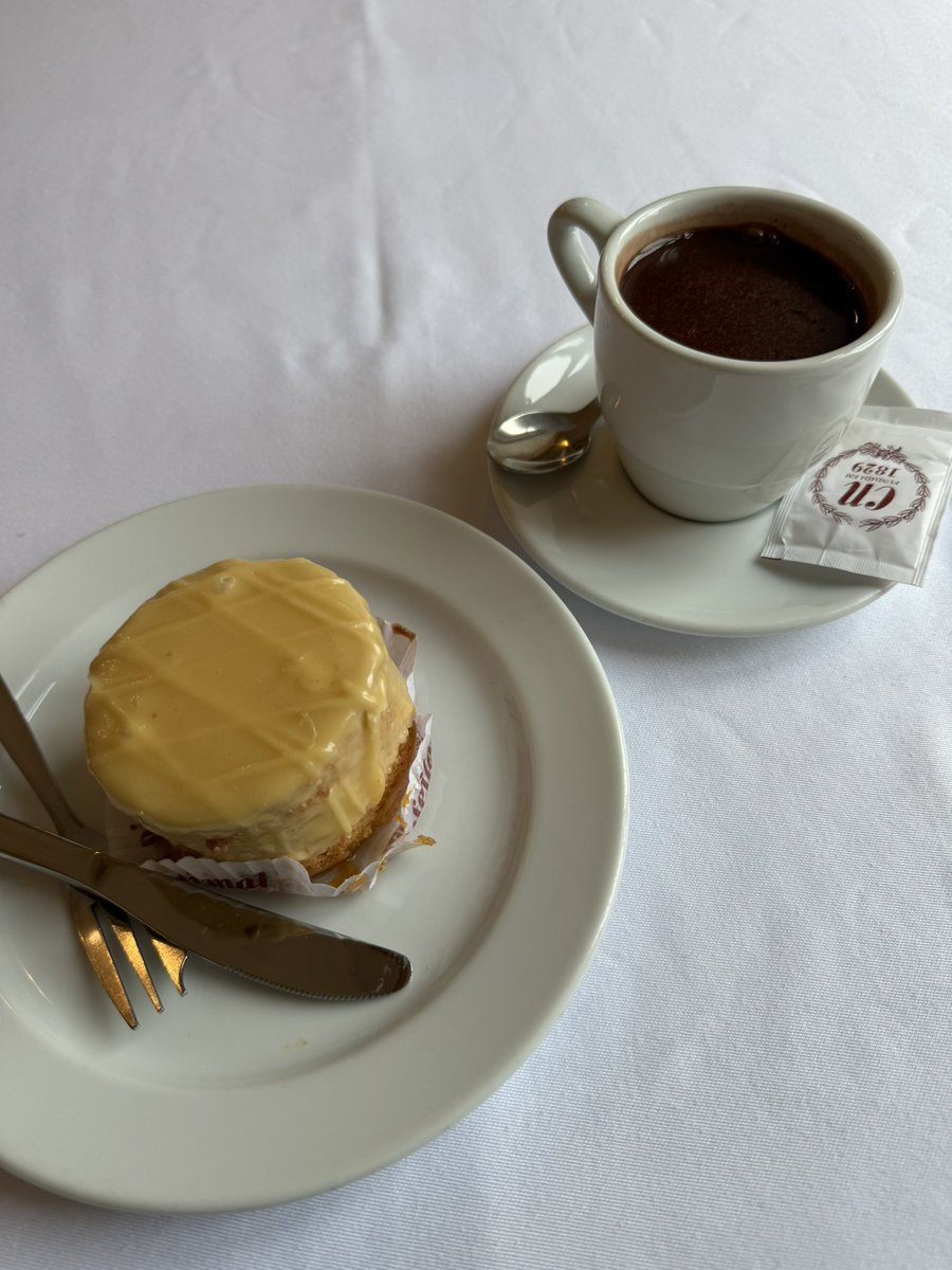 Enjoying brunch like a queen. If you’re really loyal, your wallet will be lighter by now.

#CashDrain #TributeTime #SpoilMe