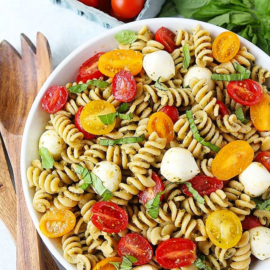 Looking for the perfect dish to bring to your next BBQ, picnic, or weeknight dinner? Make a pasta salad! We've whipped up the ultimate guide to help you make a pasta salad that’s fresh, flavorful, and totally customizable.💯
buff.ly/VeHWPBM