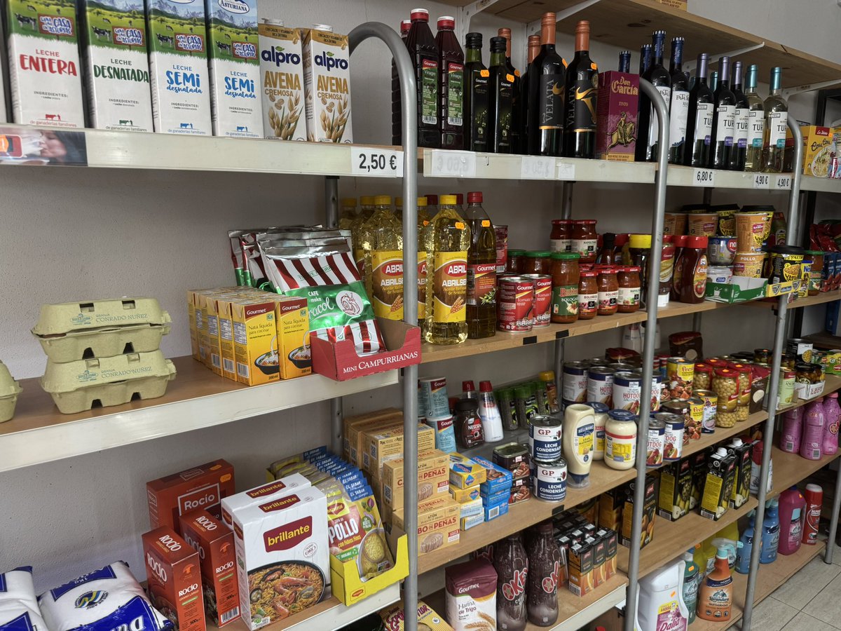 24bajamar's tweet photo. Te falta algo para la cena del domingo? 
Recuerda somos minimarket también 
#Bajamar
#Comerciocercano https://t.co/vY51HjvR9z
