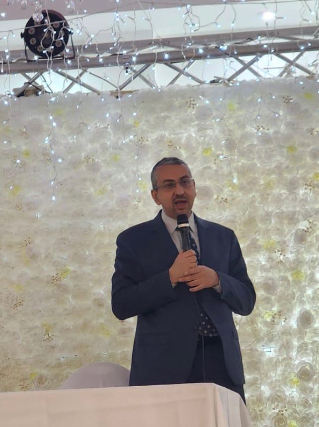 EmbassyYemen's tweet image. شارك السفير لؤي الارياني ابناء الجالية اليمنية في ولاية ساكسونيا السفلى الاحتفال الذي اقاموه بمدينة هانوفر بمناسبة عيد الاضحى المبارك، والقى بهذه المناسبة كلمة عبر فيها عن سعادته بحضوره للفعالية وأكد على ان كل يمني هو سفير لليمن في المانيا، معبرا عن اعتزازه بنجاحات وانجازات ابناء…