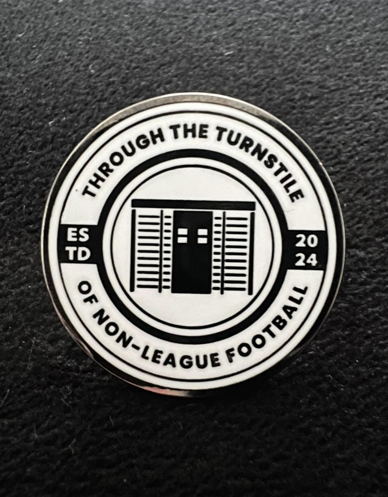 Parks to Pitches (1,2,3 Editions) + Pin Badge Combo! 

tttonlf.square.site/product/parks-…