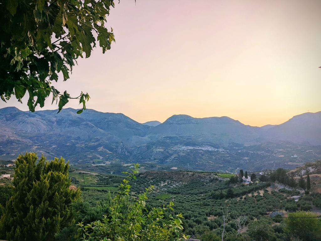 elethereal's tweet image. One day ends, another begins