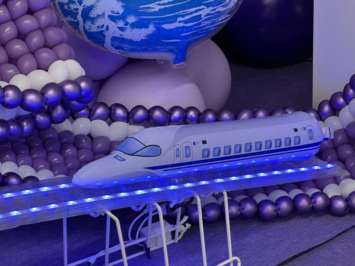 鞠莉祭壇、無印700系やんけ…！！(そこ)