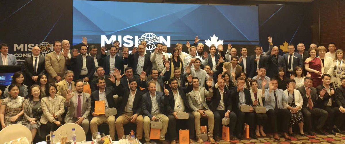 FerLUGRIS's tweet photo. Histórica misión agrícola de productores uruguayos y del Mercosur a China. Diálogo abierto con los empresarios 🇺🇾🤝🇨🇳sobre oportunidades de cooperación agrícola a futuro, con la presencia del DG de los servicios Agrícolas del MGAP y el Presidente de la Cámara 🇺🇾🤝🇨🇳 https://t.co/b64SJTNcSE