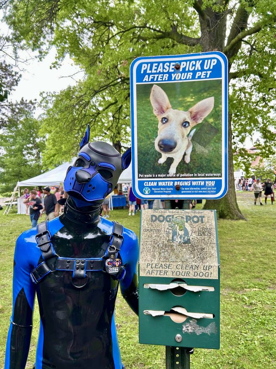 Pride was a great deal of fun. Rainy, but thankfully I was waterproof 🤭

Getting to finally do the drone dog look I’ve been thinking about for ages was awesome. It’s normally too dark in the bar to wear the micro needing hood.